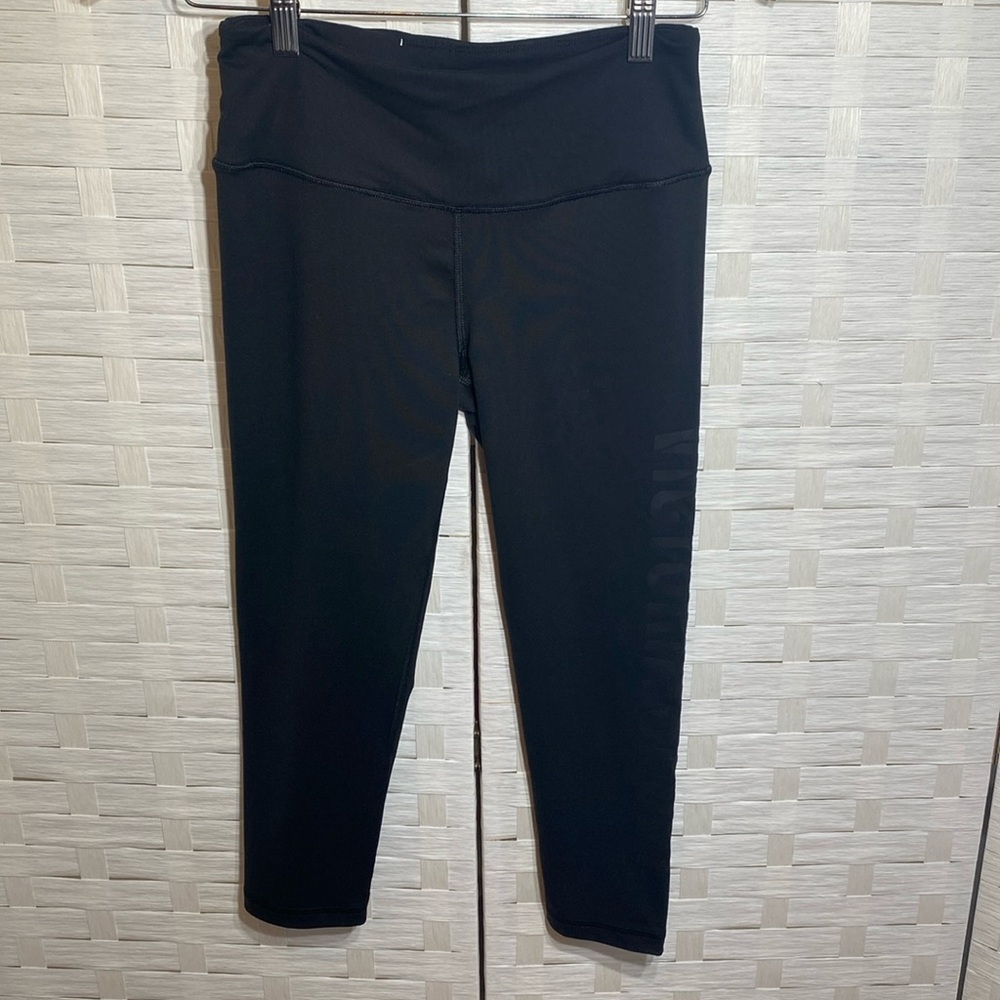 Victoria Sport Knockout Black Capri by Victoria’s Secret Size Small